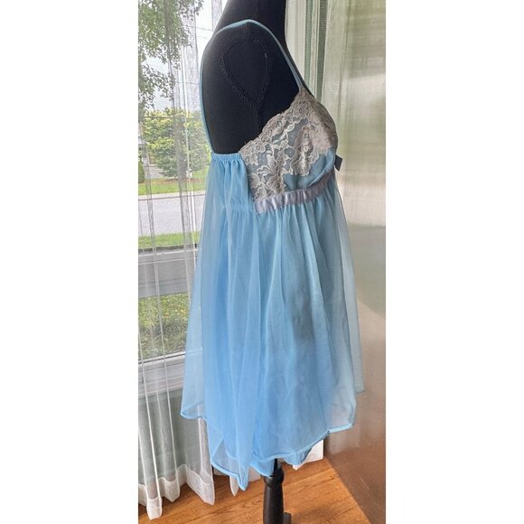 Vintage 1960s nightgown, powder blue short negligee, trapeze swing nightie - Picture 8 of 10